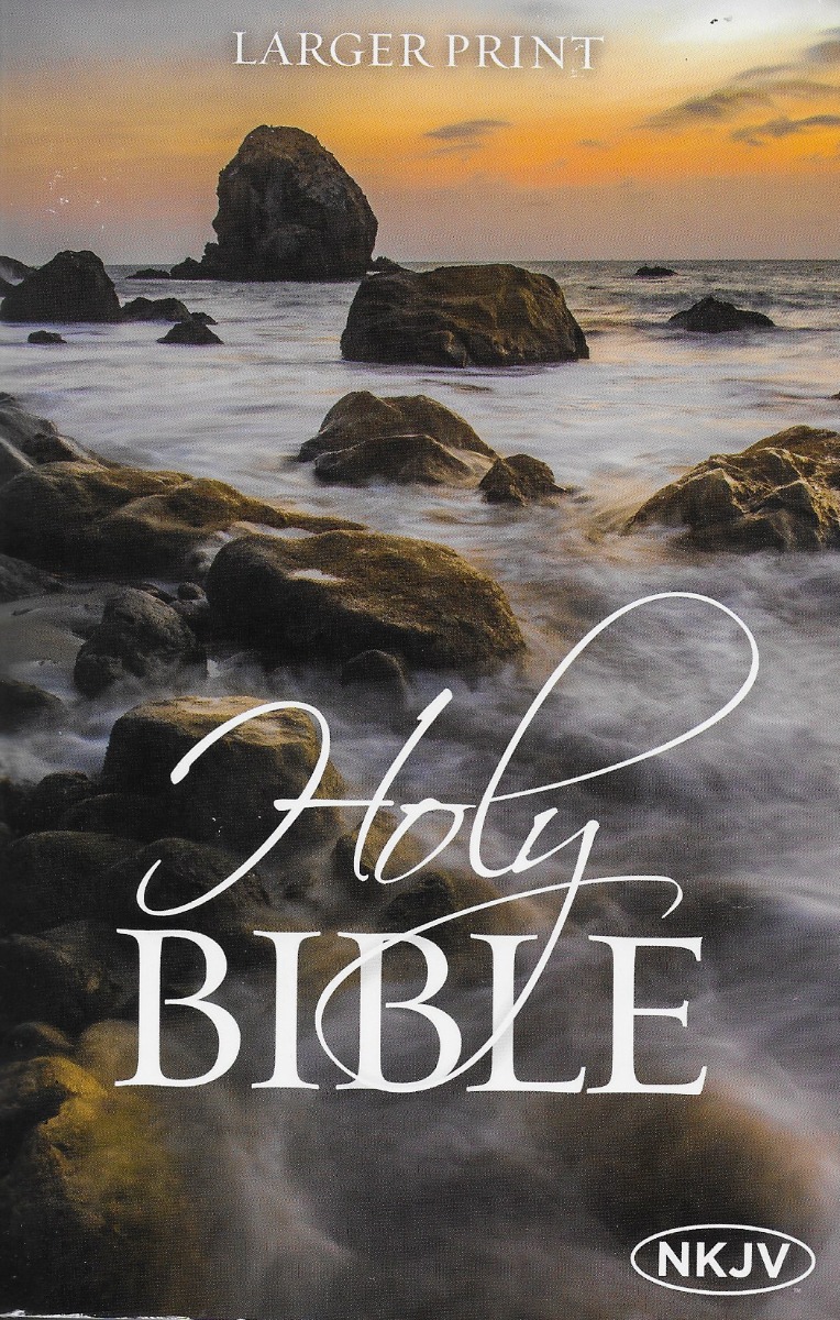Holy Bible, New King James Version: The NKJV Larger Print (Paperback)